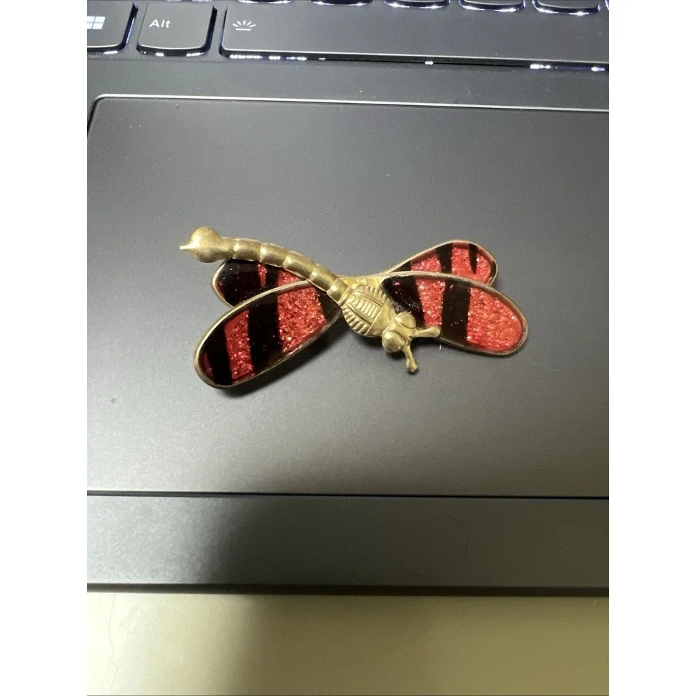 Vintage Style Dragonfly Brooch Gold Tone Red Glitter Black Enamel Insect Pin‎